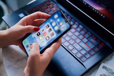 Światłowód w Poznaniu – nowoczesny dostęp do szybkiego internetu
